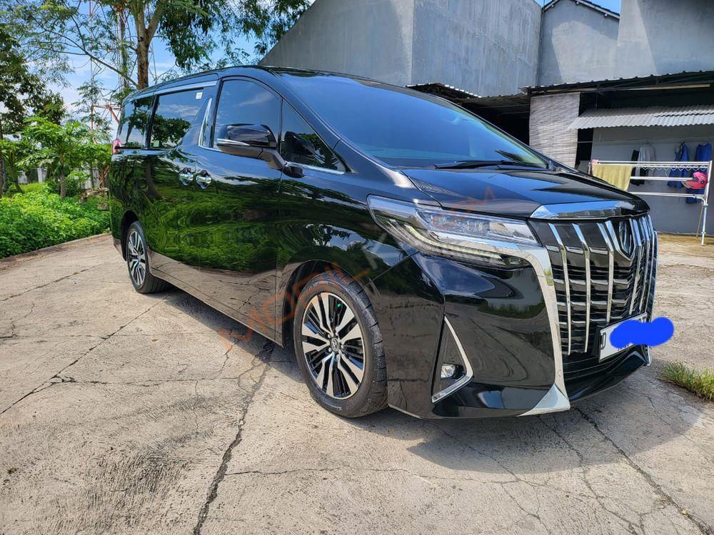 Mobil Toyota Alphard 2019