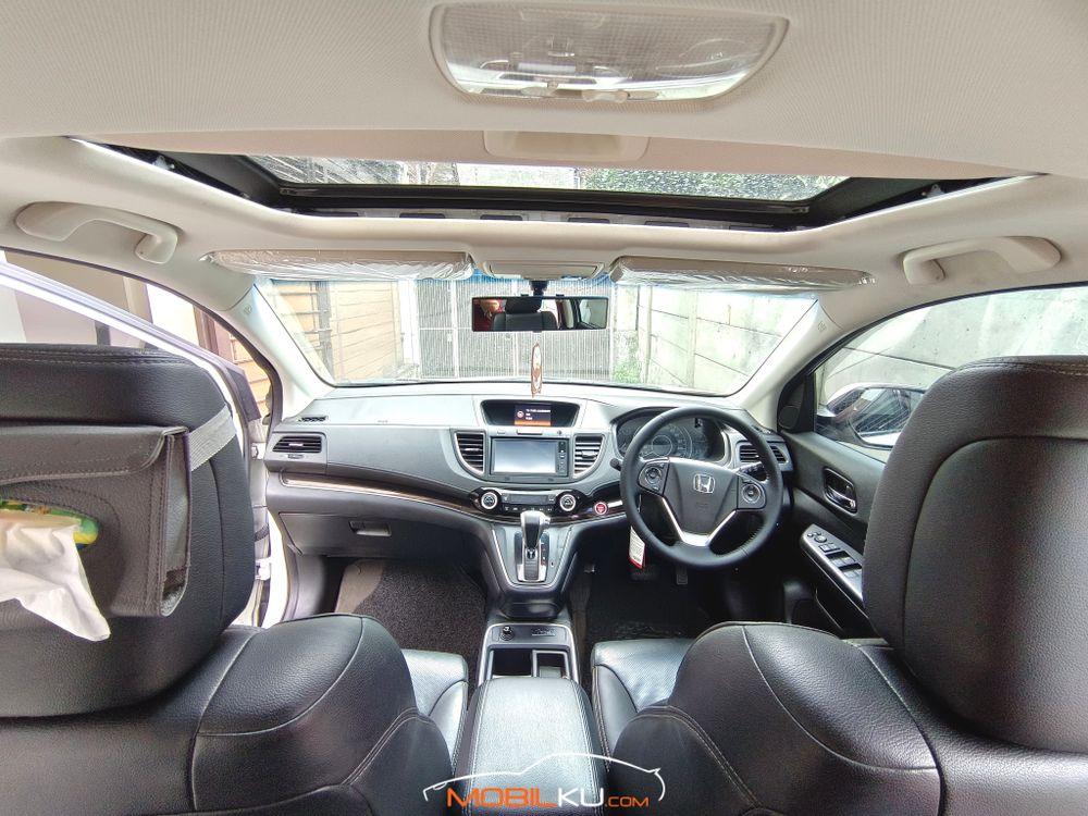 Mobil Honda CR-V 2016
