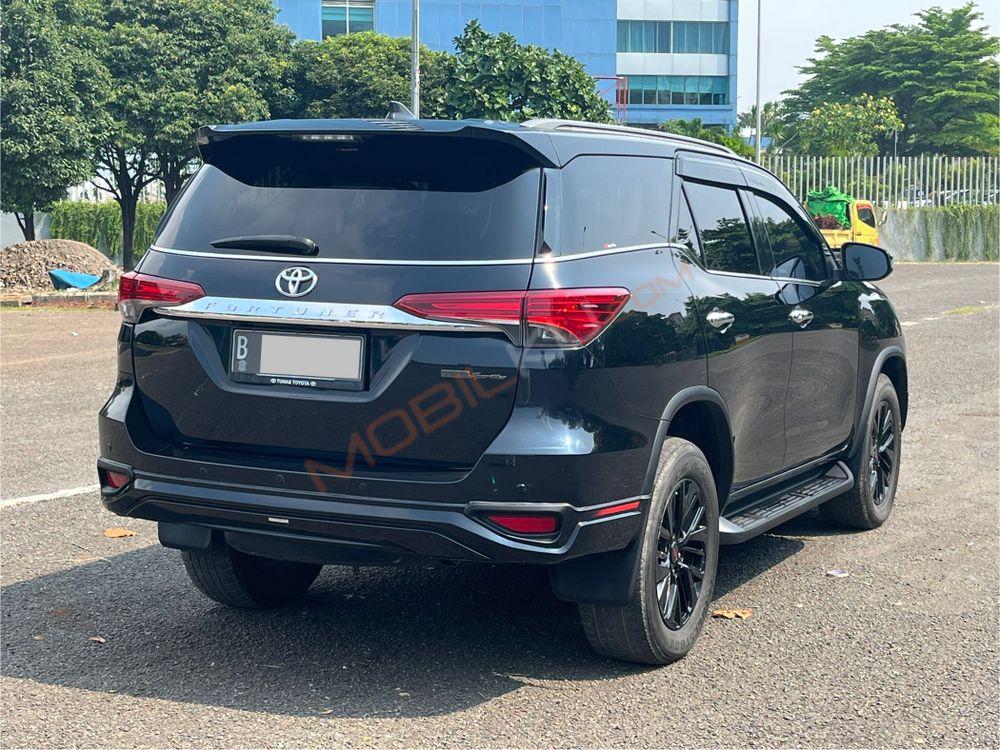 Mobil Toyota Fortuner 2020