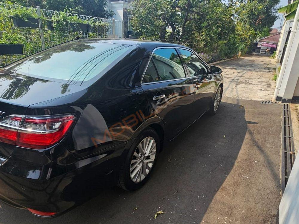 Mobil Toyota Camry 2016