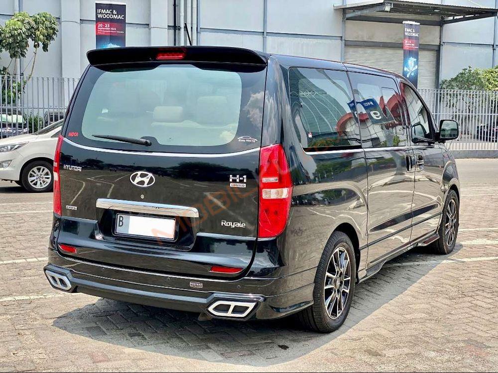 Mobil Hyundai H-1 2018