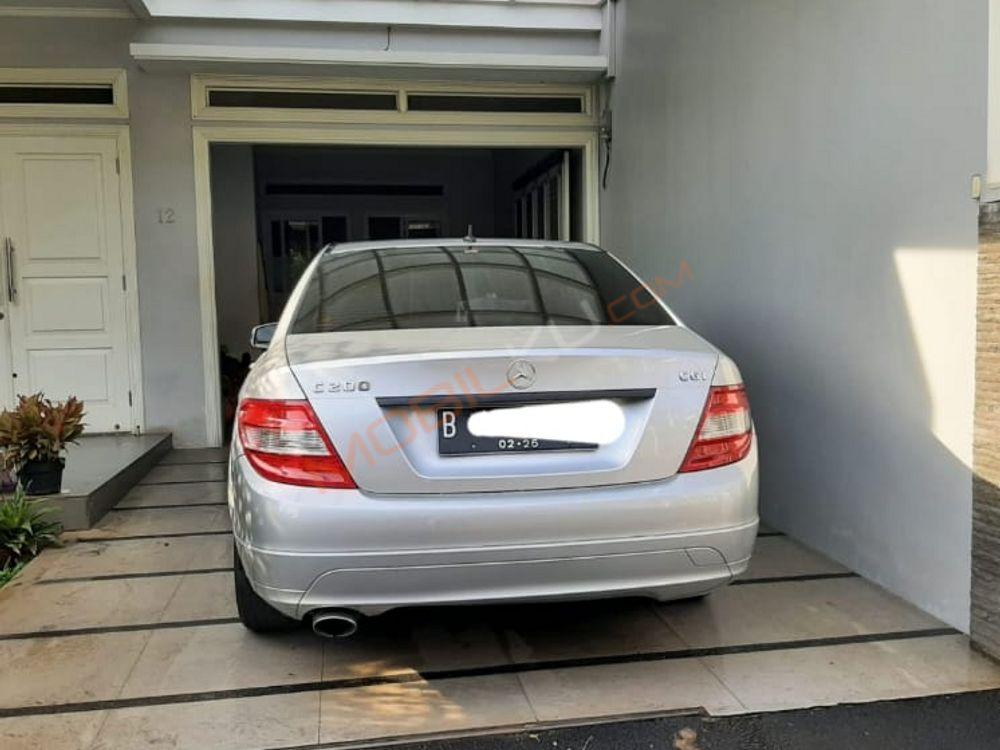 Mobil Mercedes-Benz C-Class 2010