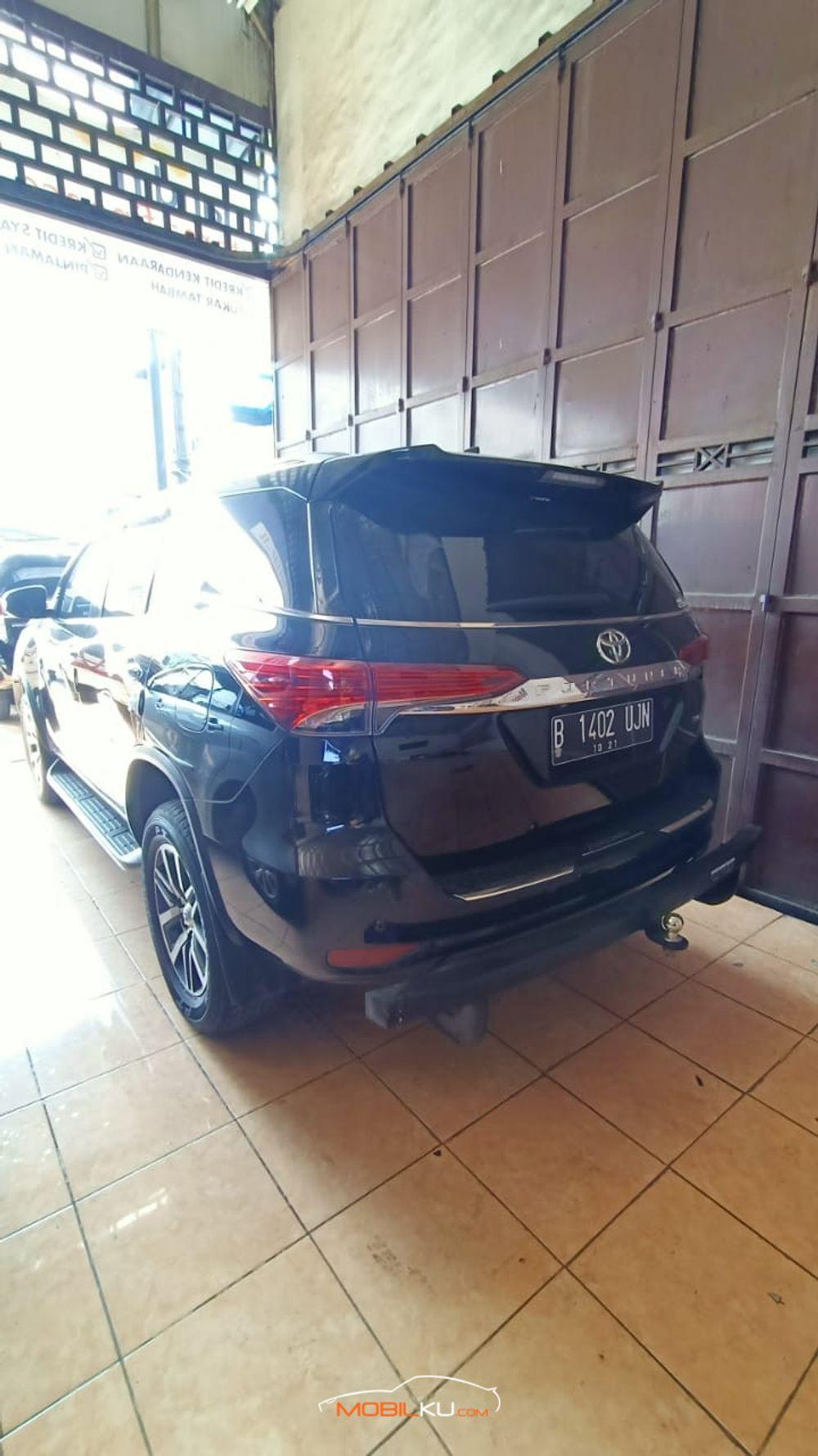 Mobil Toyota Fortuner 2016