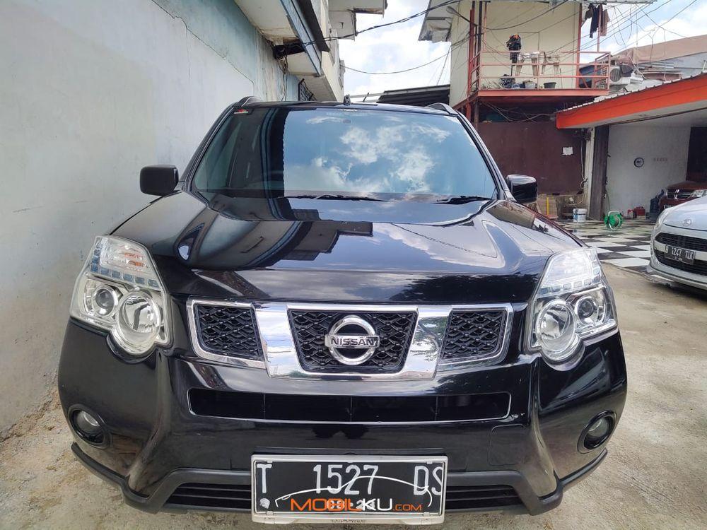 Mobil Nissan X-Trail 2013