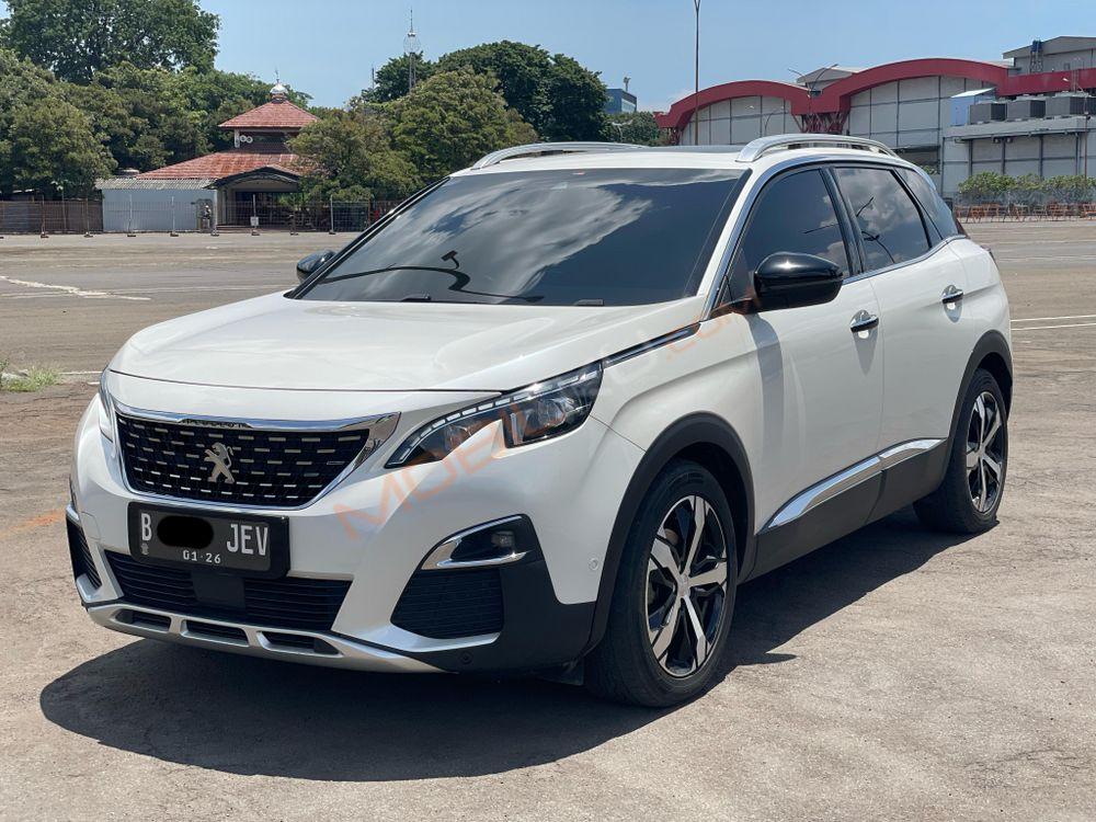 Mobil Peugeot 3008 2020