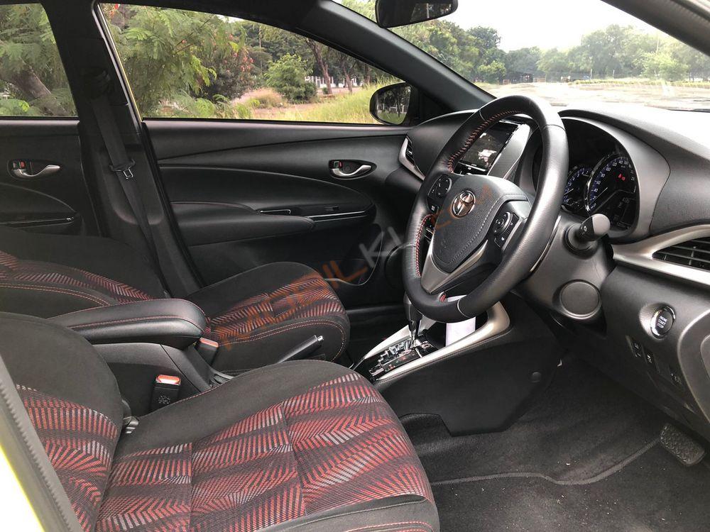 Mobil Toyota Yaris 2020