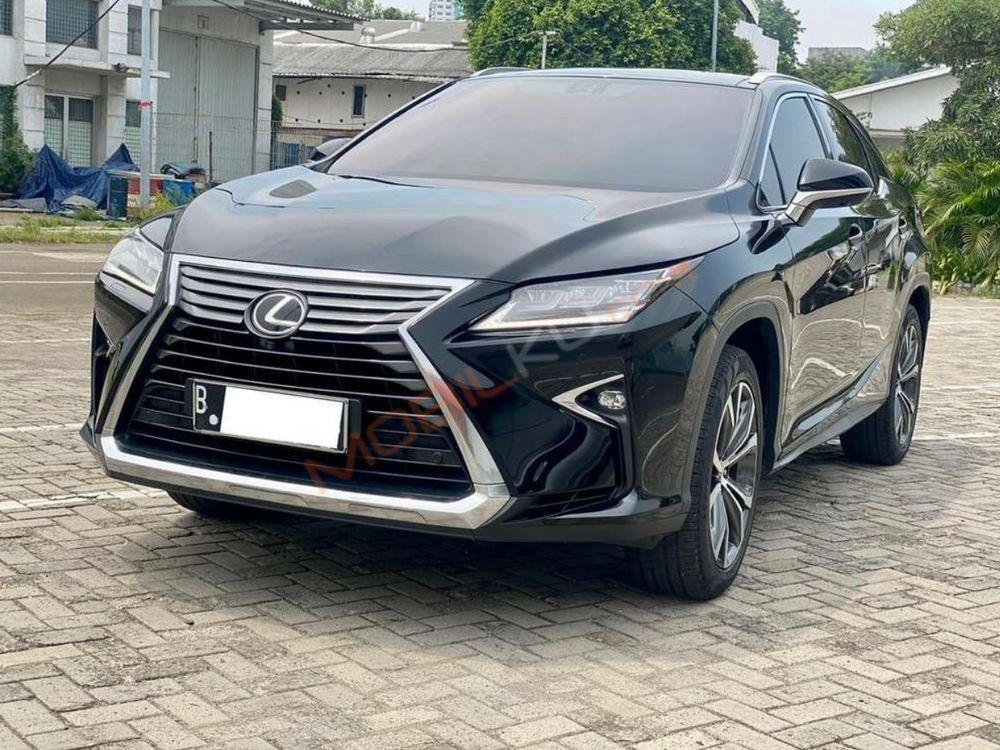 Mobil Lexus RX 2017