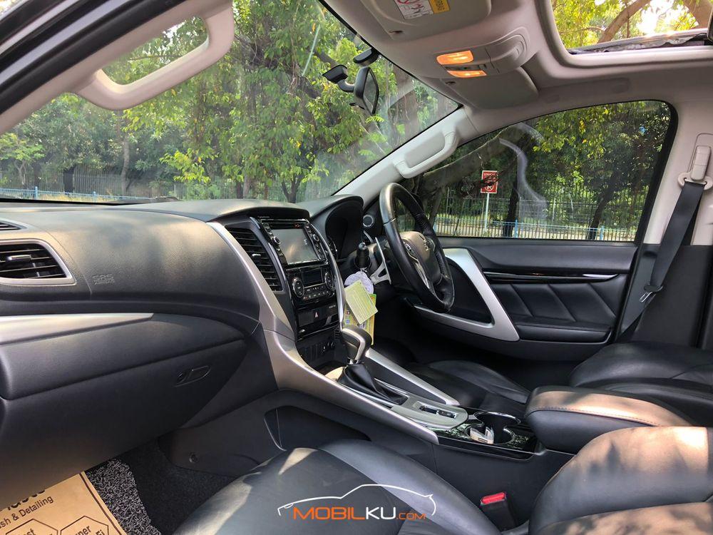 Mobil Mitsubishi Pajero Sport 2018