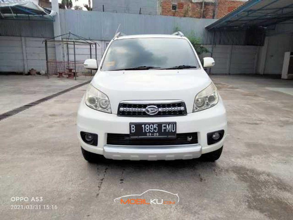 Mobil Daihatsu Terios 2011