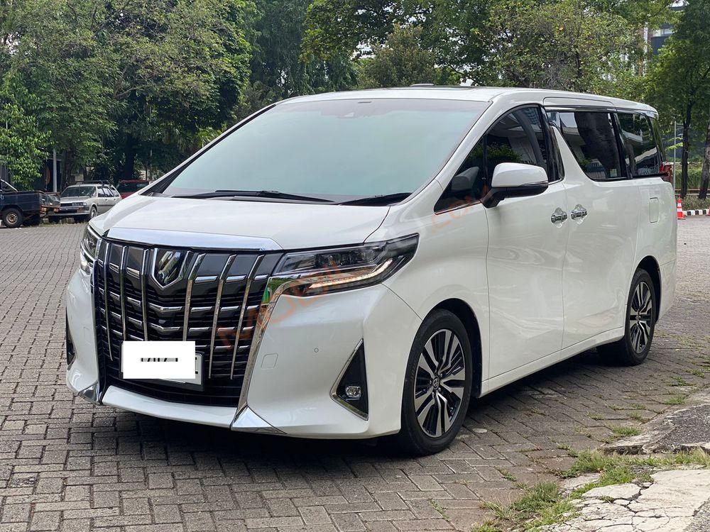 Mobil Toyota Alphard 2020