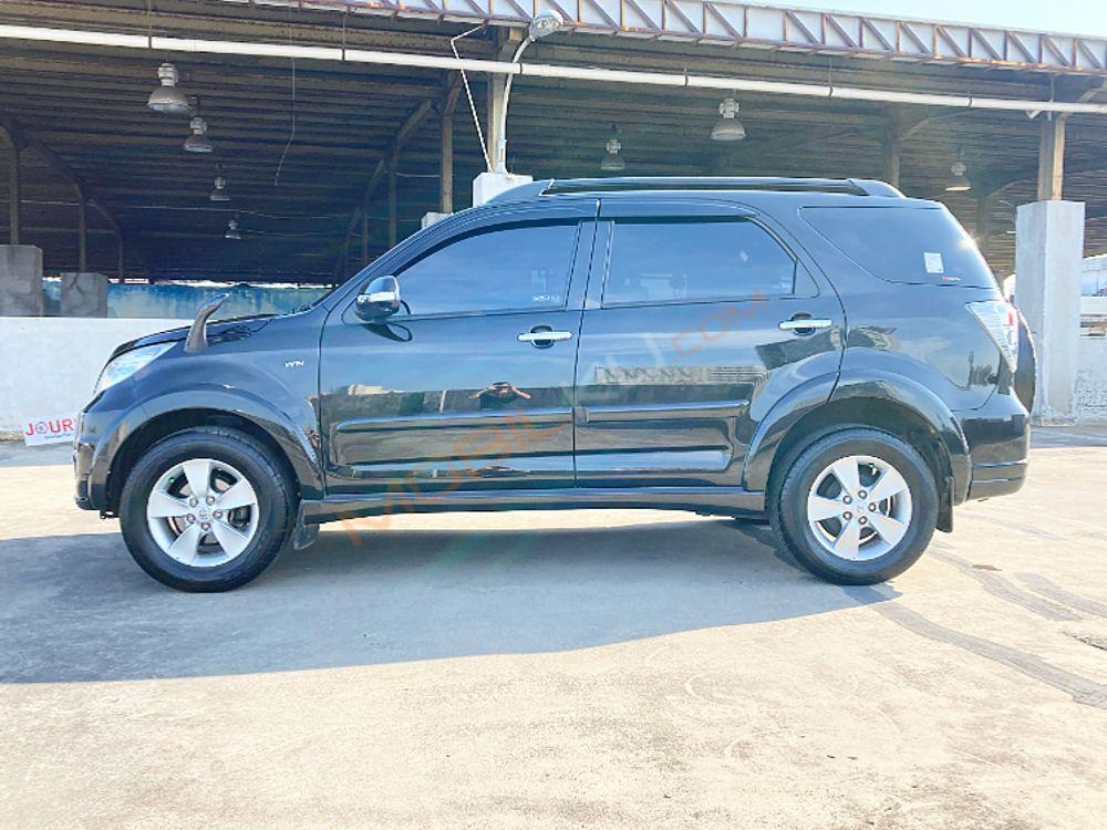 Mobil Toyota Rush 2013