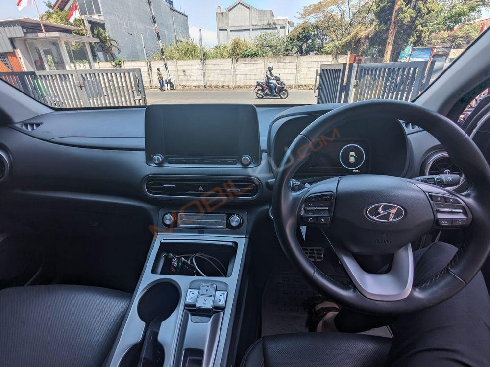 Mobil Hyundai Kona Electric 2021