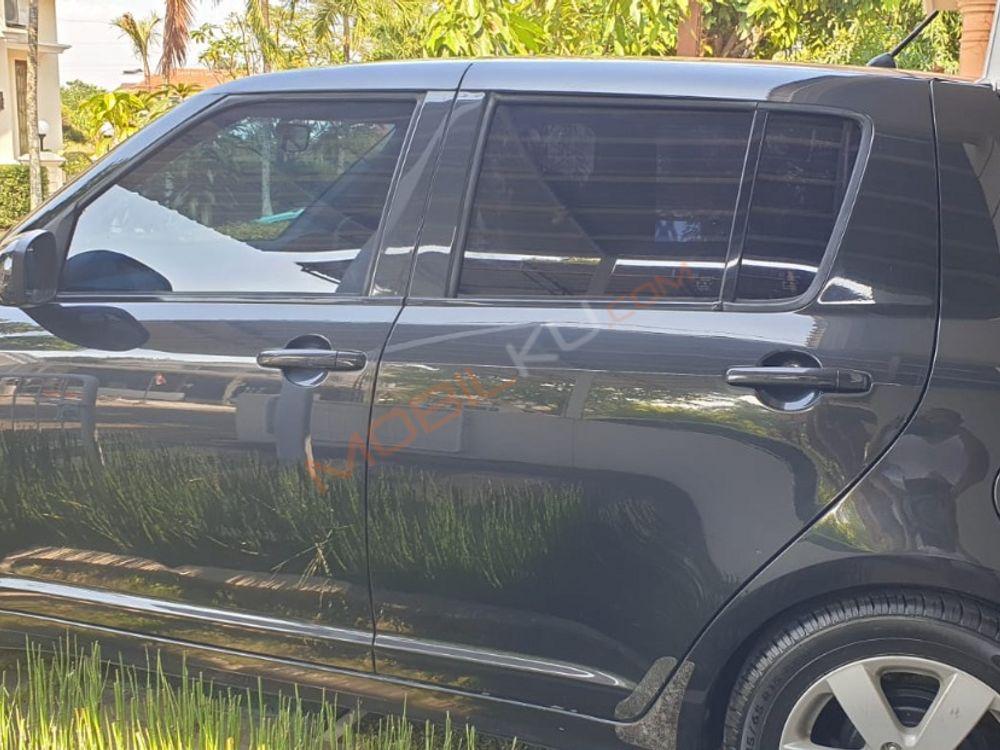 Mobil Suzuki Swift 2008