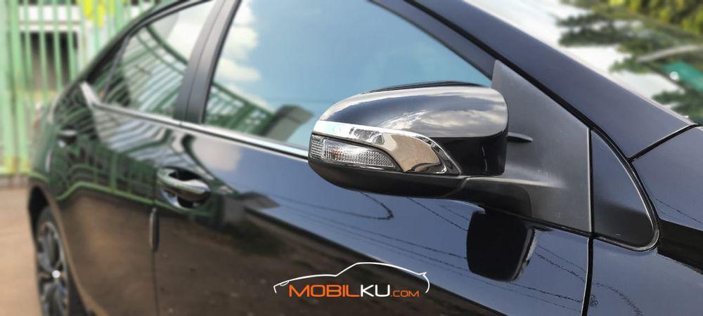 Mobil Toyota Corolla 2016