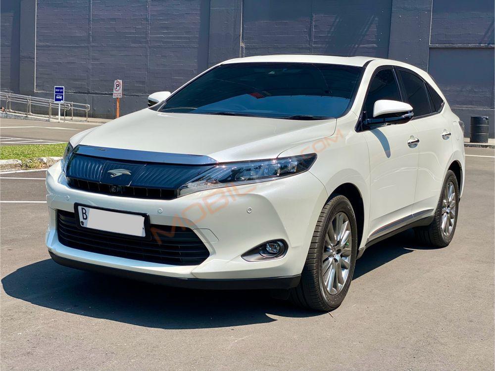Mobil Toyota Harrier 2014