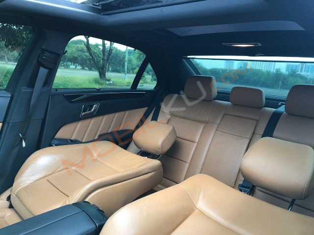 Mobil Mercedes-Benz E-Class 2012