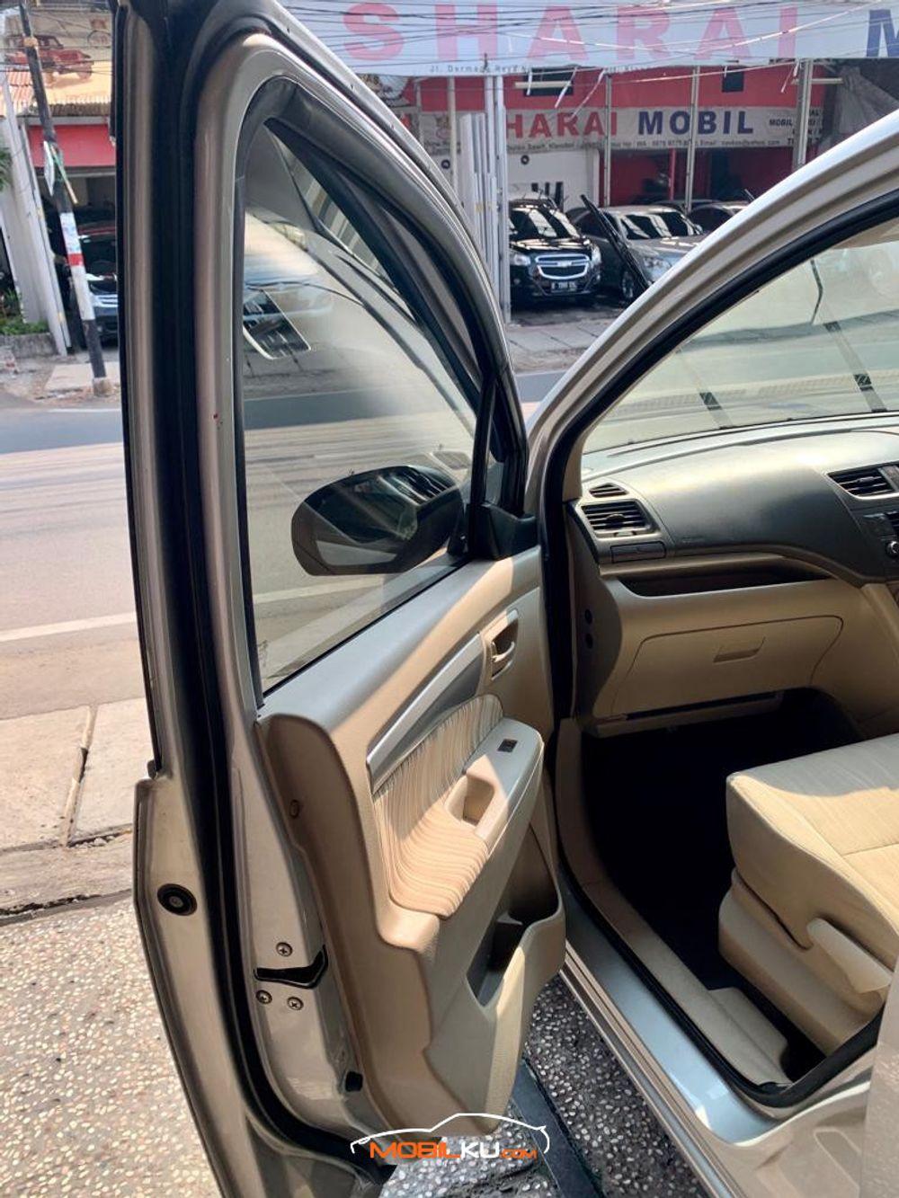 Mobil Suzuki Ertiga 2016