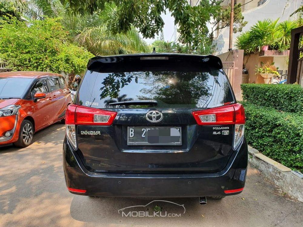 Mobil Toyota Kijang Innova 2017