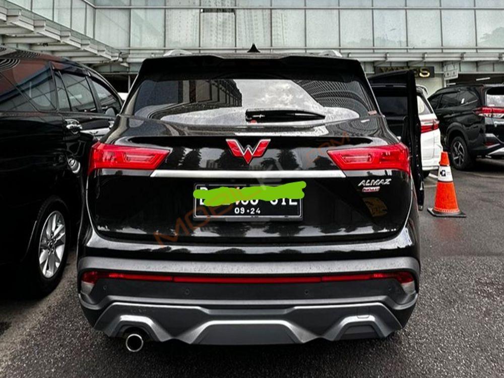 Mobil Wuling Almaz 2019