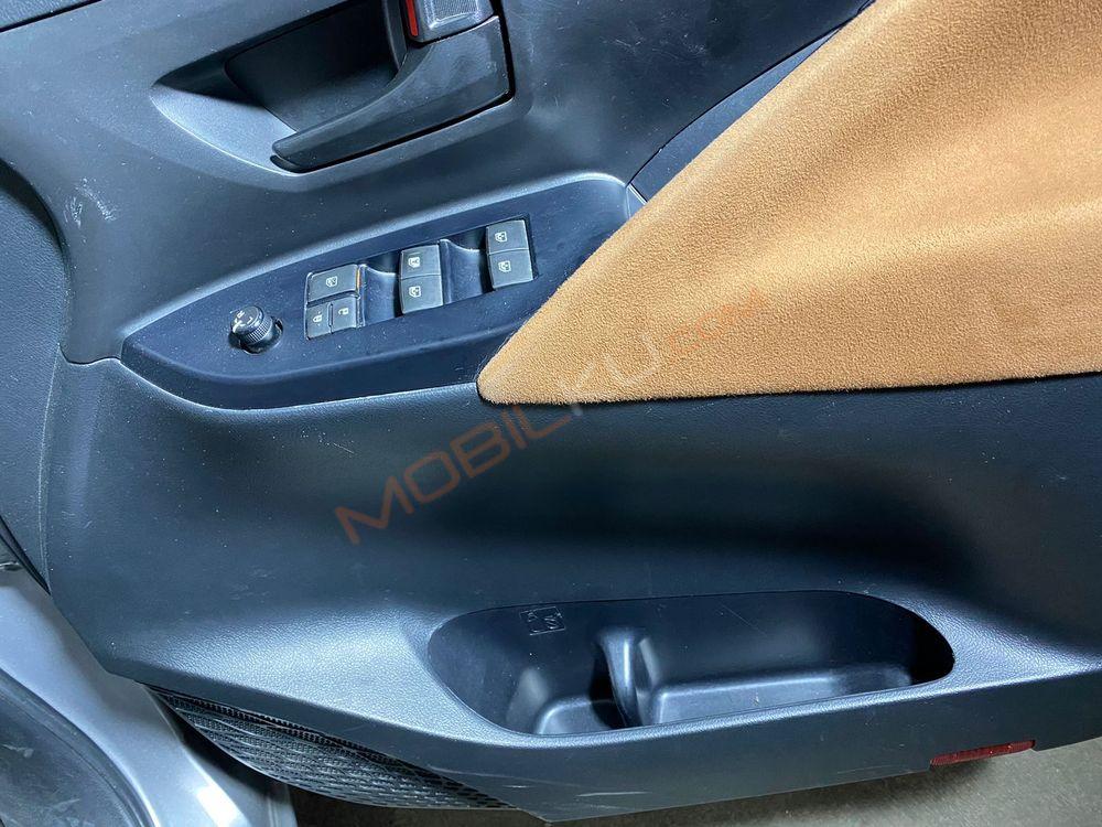 Mobil Toyota Kijang Innova 2020