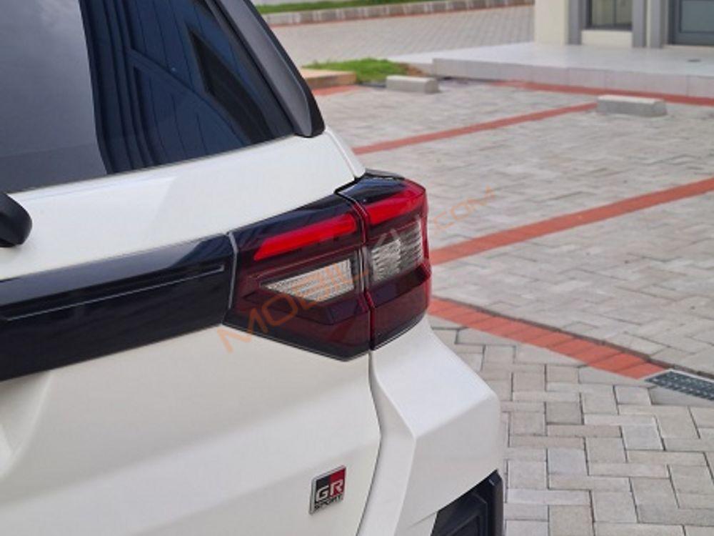 Mobil Toyota Raize 2021