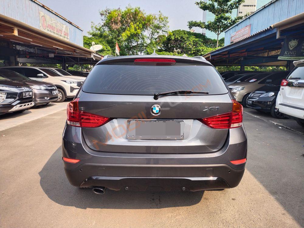 Mobil BMW X1 2015