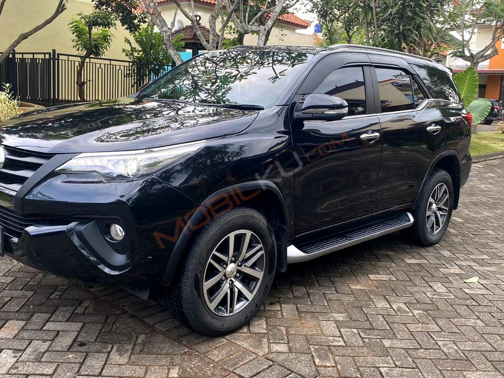 Mobil Toyota Fortuner 2016