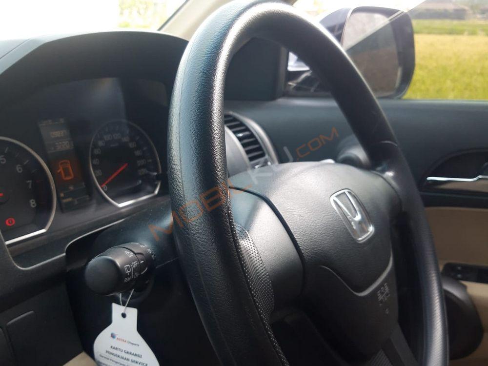 Mobil Honda CR-V 2011