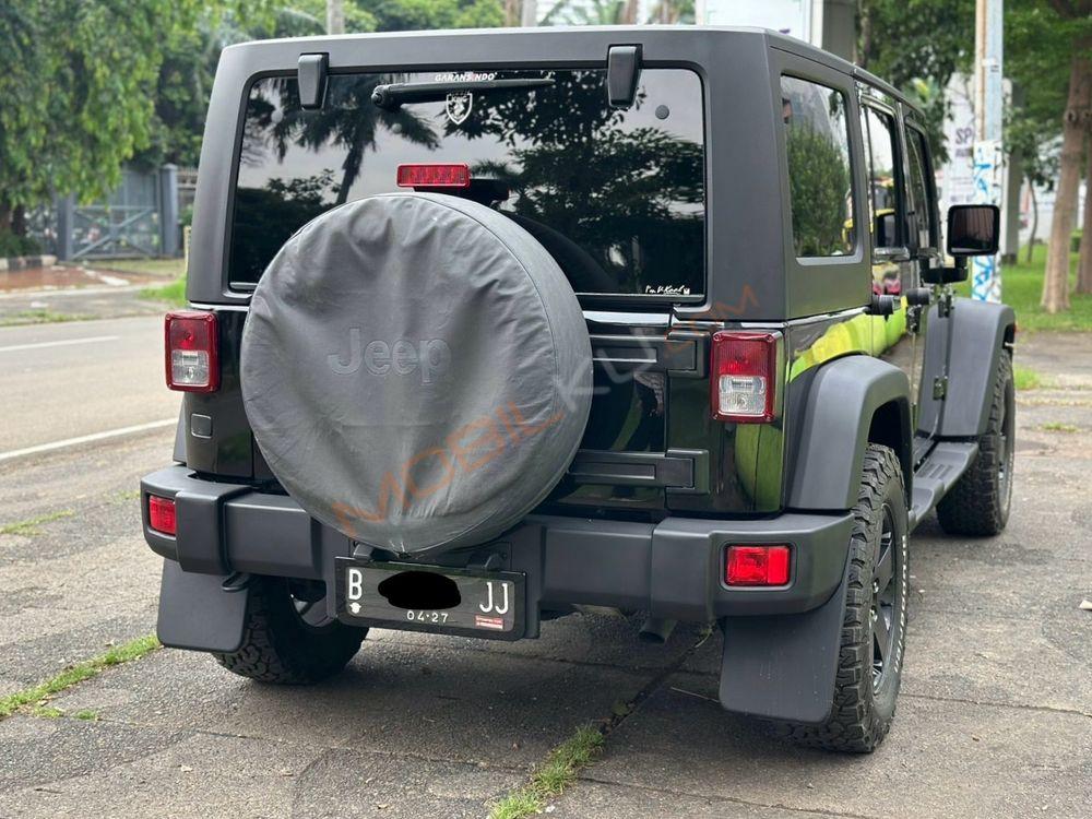 Mobil Jeep Wrangler 2011