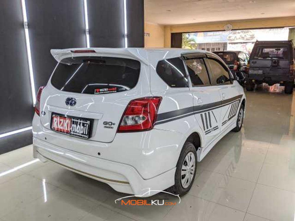 Mobil Datsun GO+ 2016