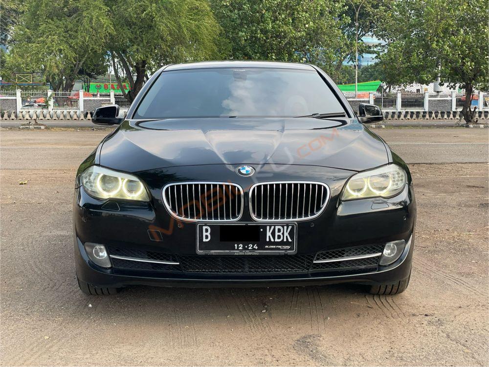 Mobil BMW 5 Series 2013
