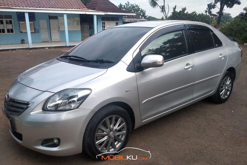 Mobil Toyota Vios 2012