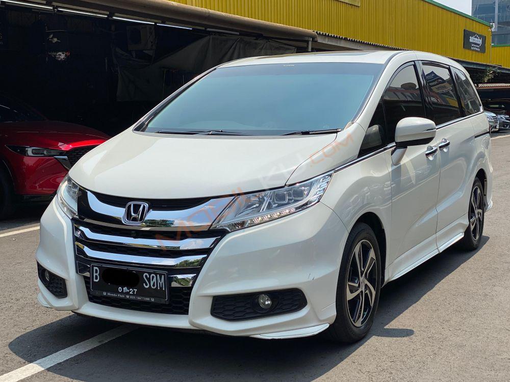 Mobil Honda Odyssey 2016