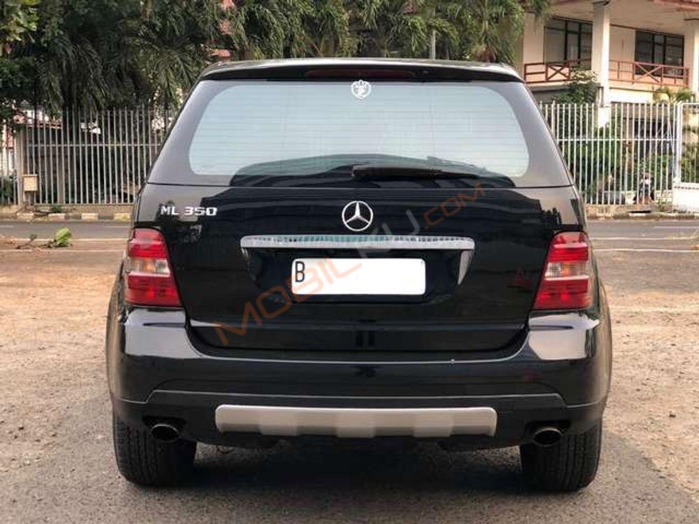 Mobil Mercedes-Benz ML 2006