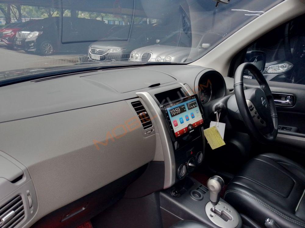 Mobil Nissan X-Trail 2008