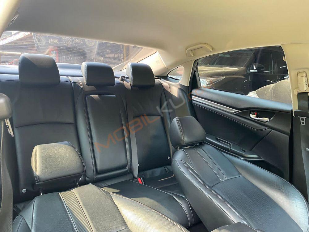 Mobil Honda Civic Hatchback 2018