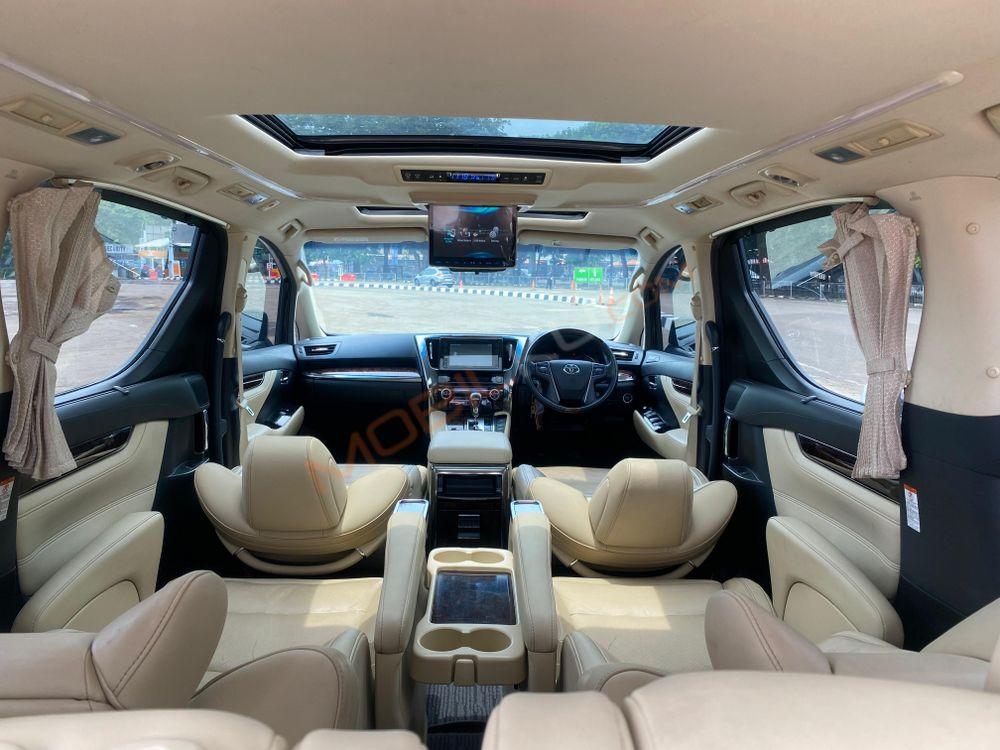 Mobil Toyota Alphard 2019