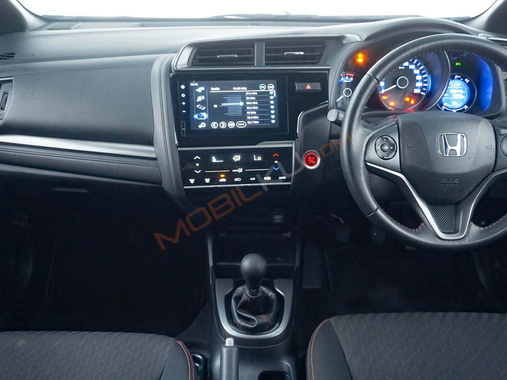 Mobil Honda Jazz 2020