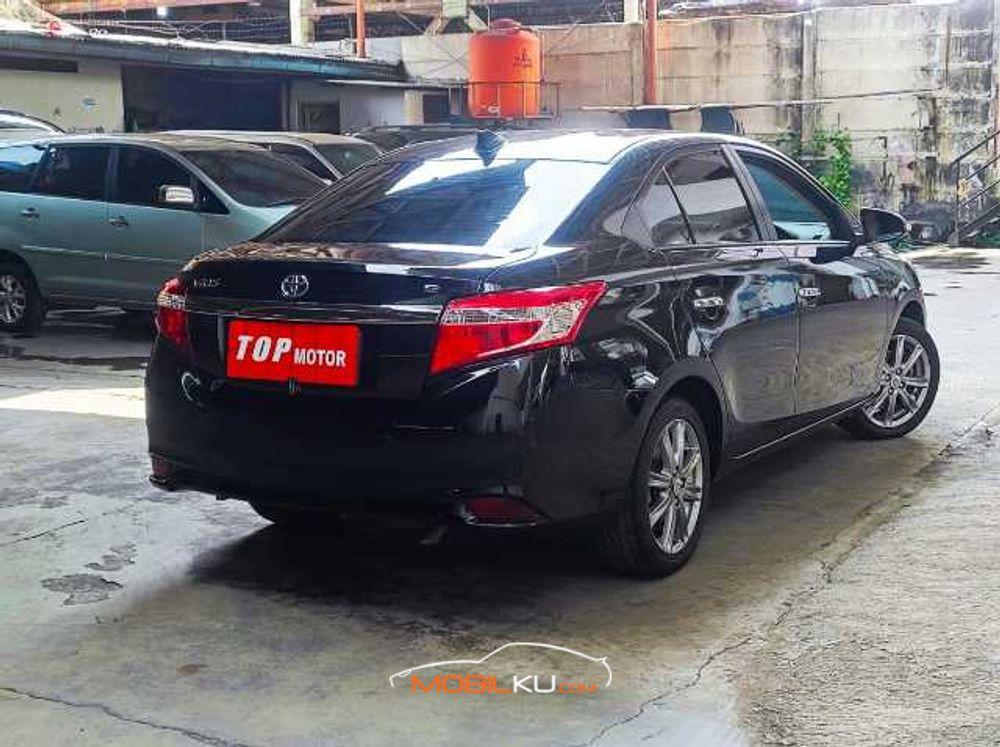Mobil Toyota Vios 2013