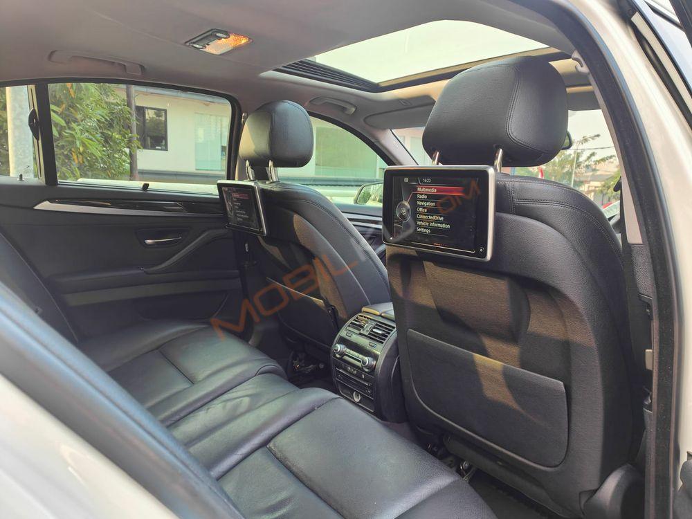 Mobil BMW 5 Series 2015