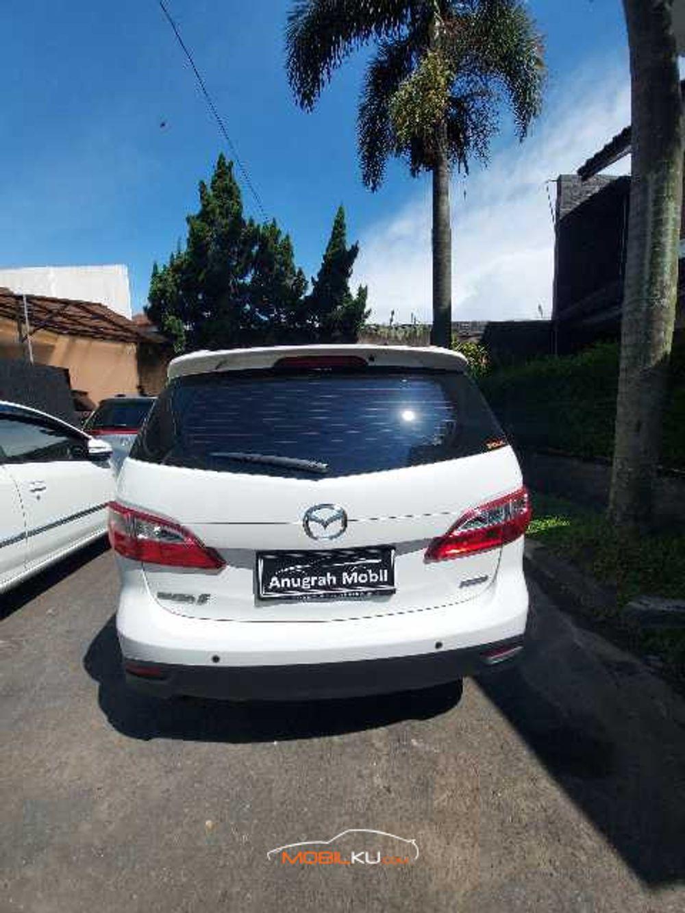 Mobil Mazda 5 2017