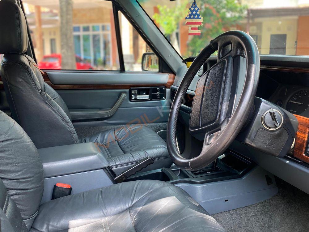 Mobil Jeep Cherokee 1996