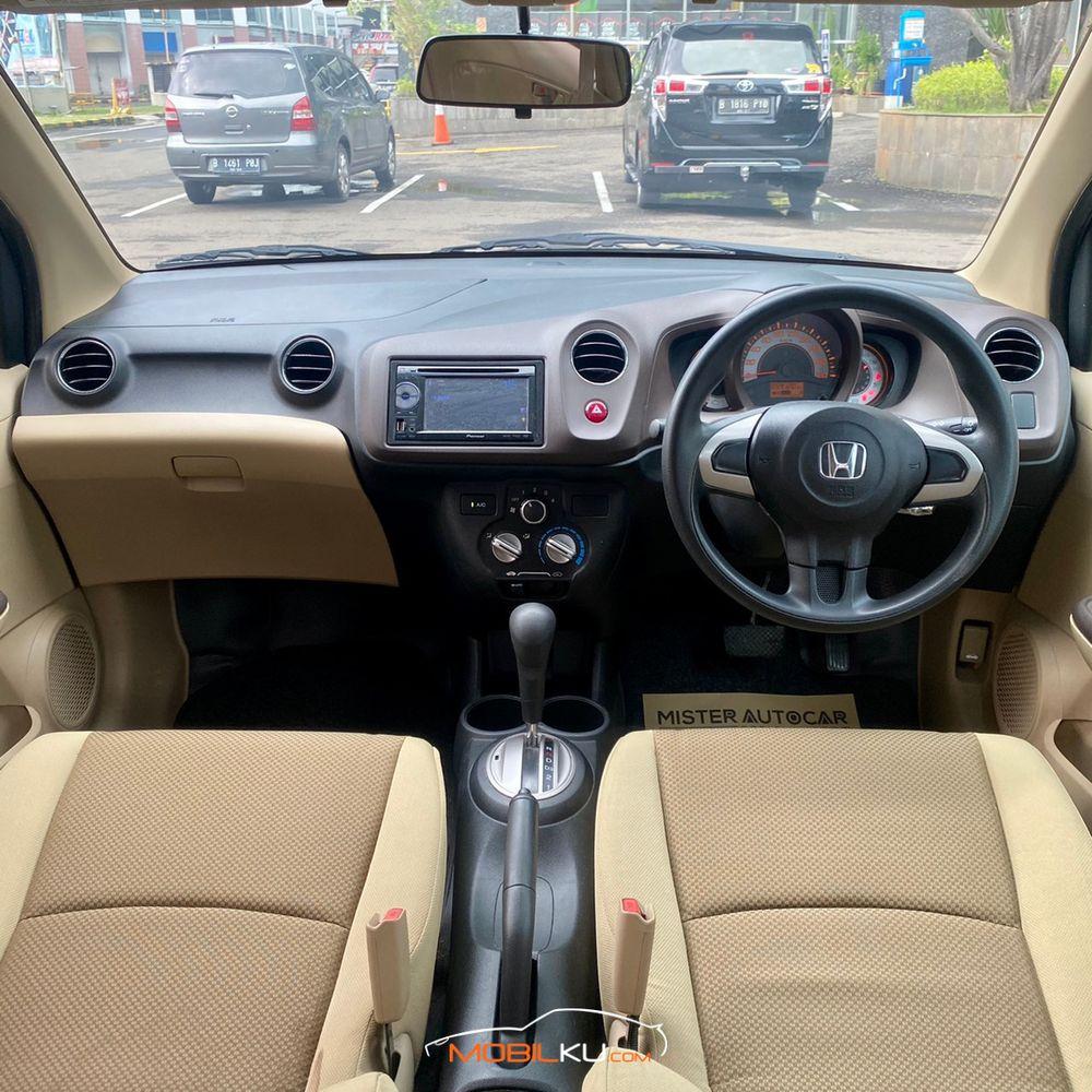 Mobil Honda Brio 2013