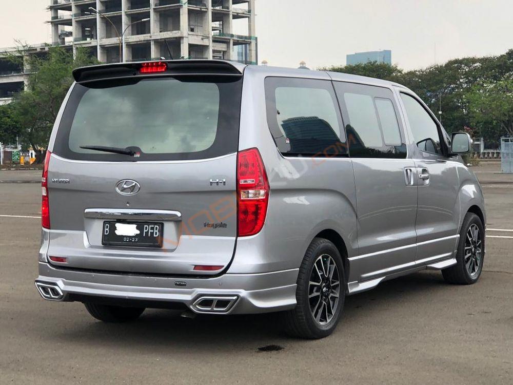 Mobil Hyundai H-1 2018