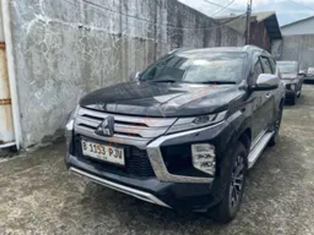 Mobil Mitsubishi Pajero Sport 2023