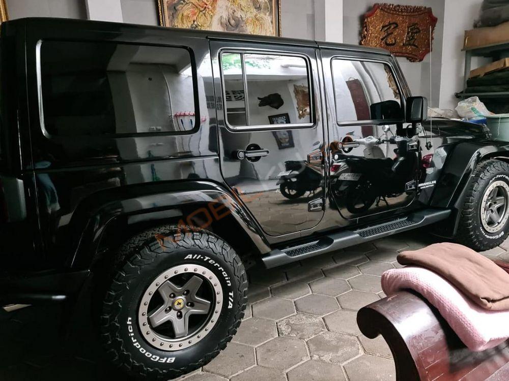 Mobil Jeep Wrangler 2012
