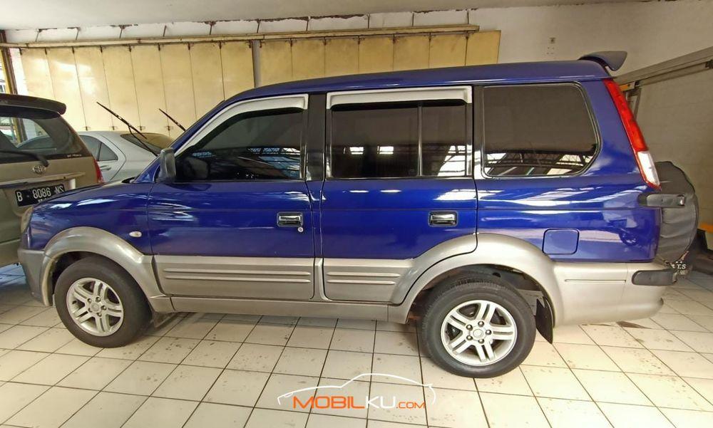 Mobil Mitsubishi Kuda 2005