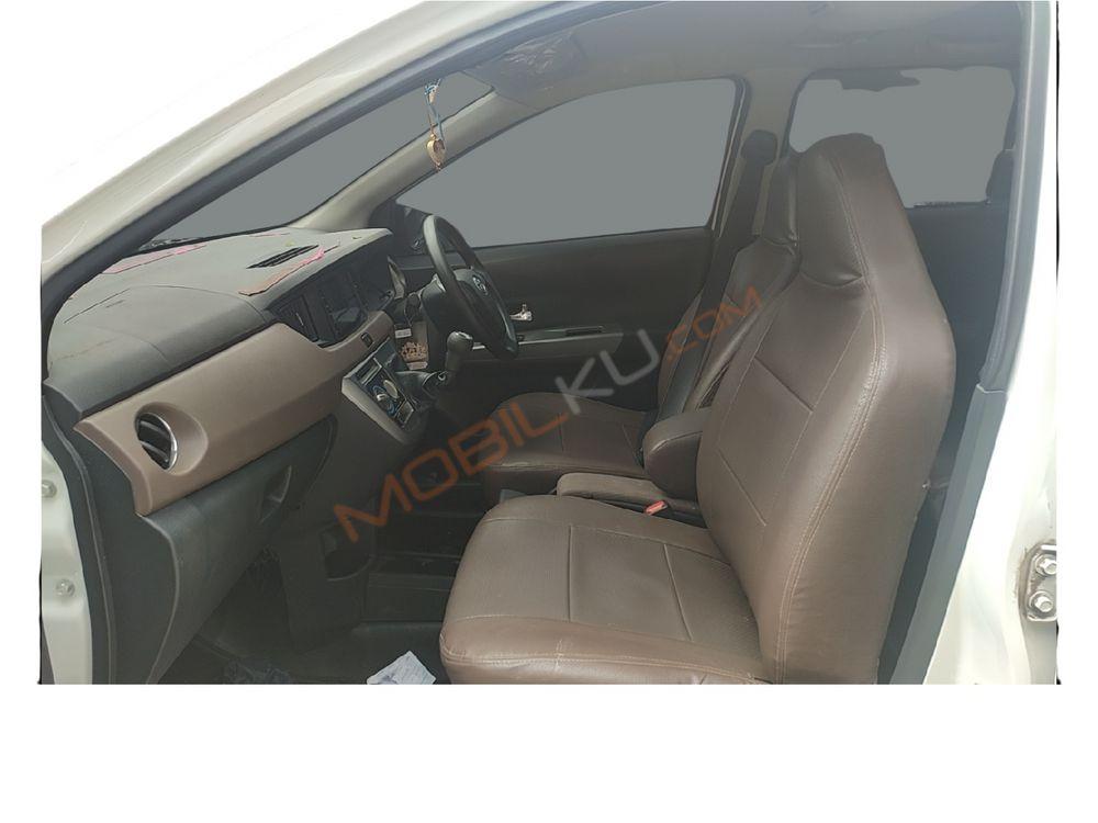 Mobil Toyota Calya 2018