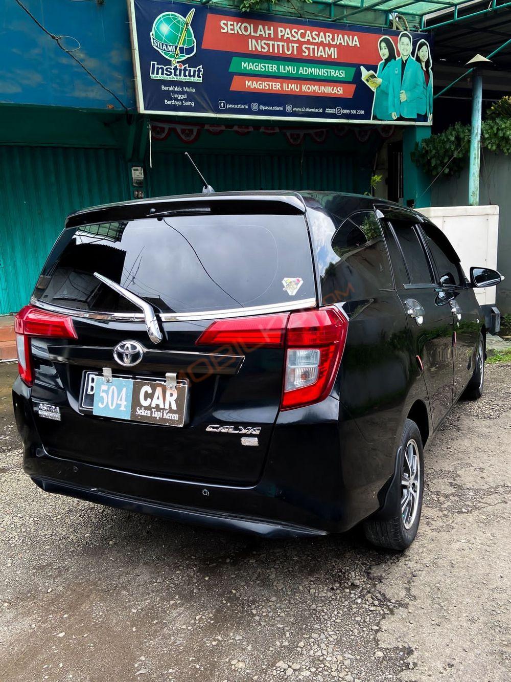 Mobil Toyota Calya 2016