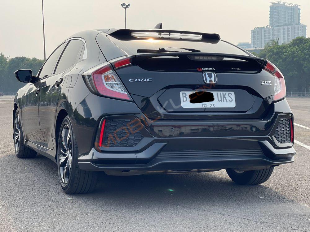 Mobil Honda Civic Hatchback 2018